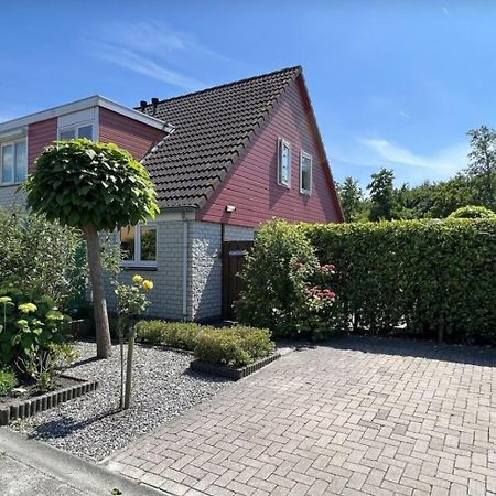 Vakantiehuis Op Villapark Oesterbaai Aan Zee , Met Speeltuin Grenzend Aan De Tuin ウェーメルディンゲ エクステリア 写真