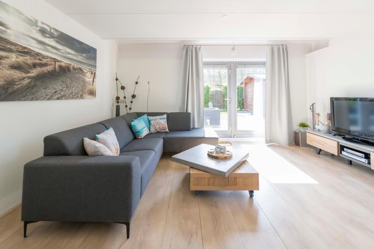 Vakantiehuis Op Villapark Oesterbaai Aan Zee , Met Speeltuin Grenzend Aan De Tuin ウェーメルディンゲ エクステリア 写真
