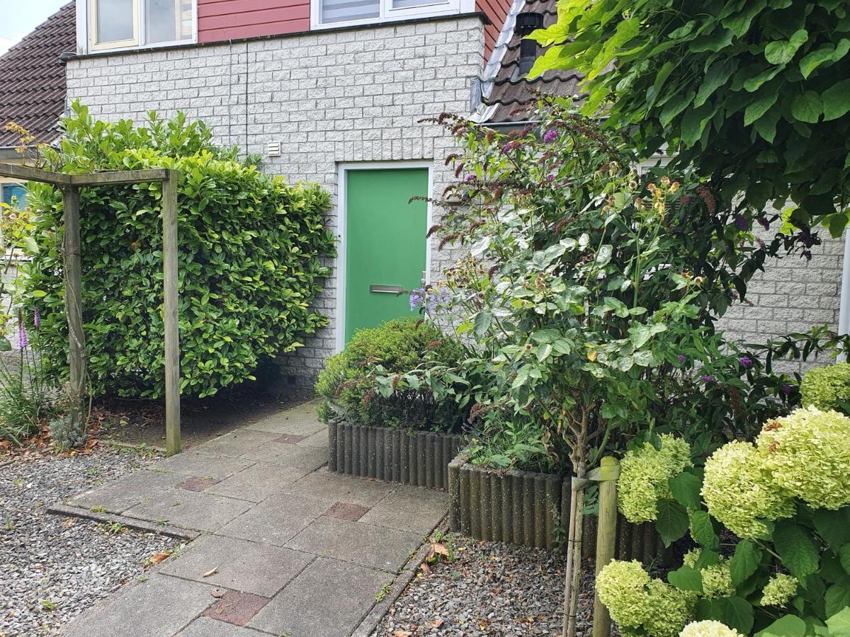 Vakantiehuis Op Villapark Oesterbaai Aan Zee , Met Speeltuin Grenzend Aan De Tuin ウェーメルディンゲ エクステリア 写真
