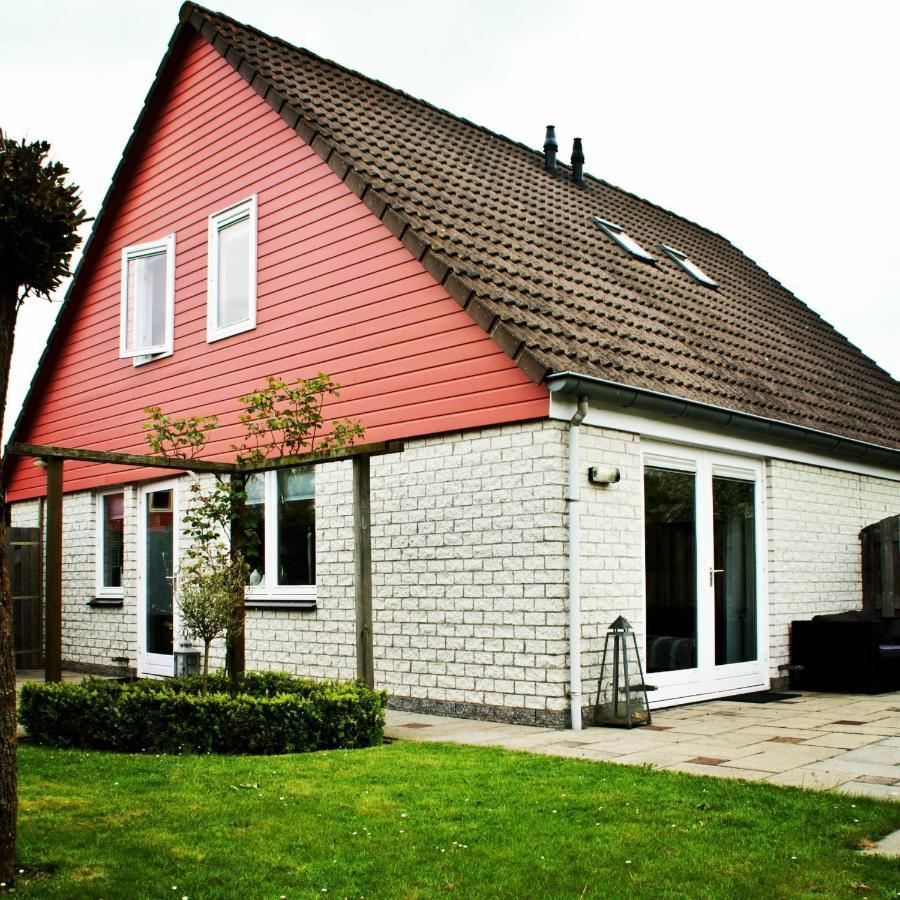 Vakantiehuis Op Villapark Oesterbaai Aan Zee , Met Speeltuin Grenzend Aan De Tuin ウェーメルディンゲ エクステリア 写真