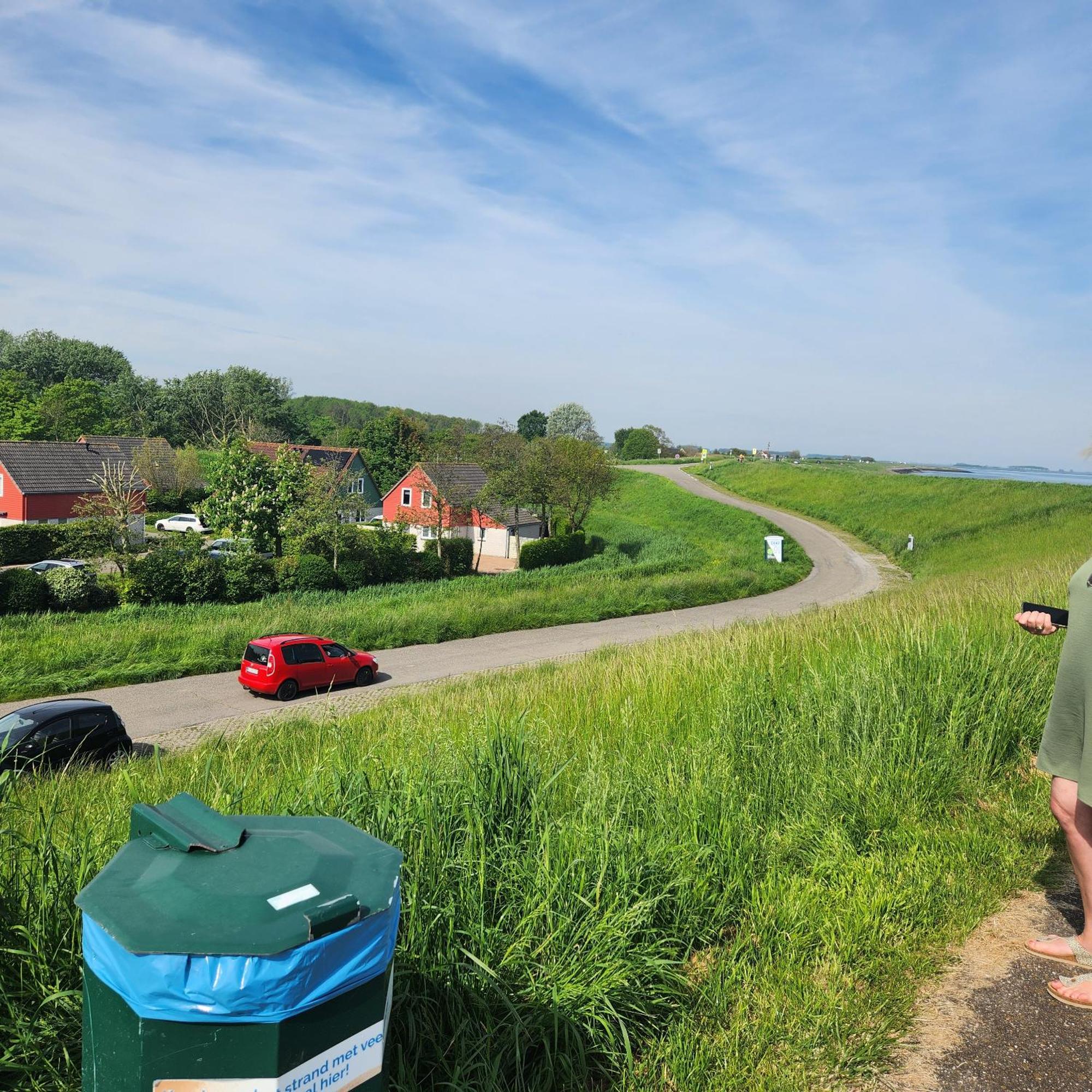 Vakantiehuis Op Villapark Oesterbaai Aan Zee , Met Speeltuin Grenzend Aan De Tuin ウェーメルディンゲ エクステリア 写真